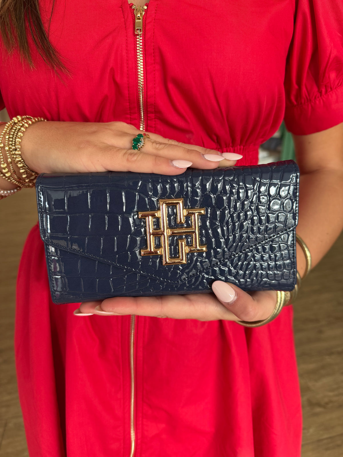 Carlington Clutch Crossbody