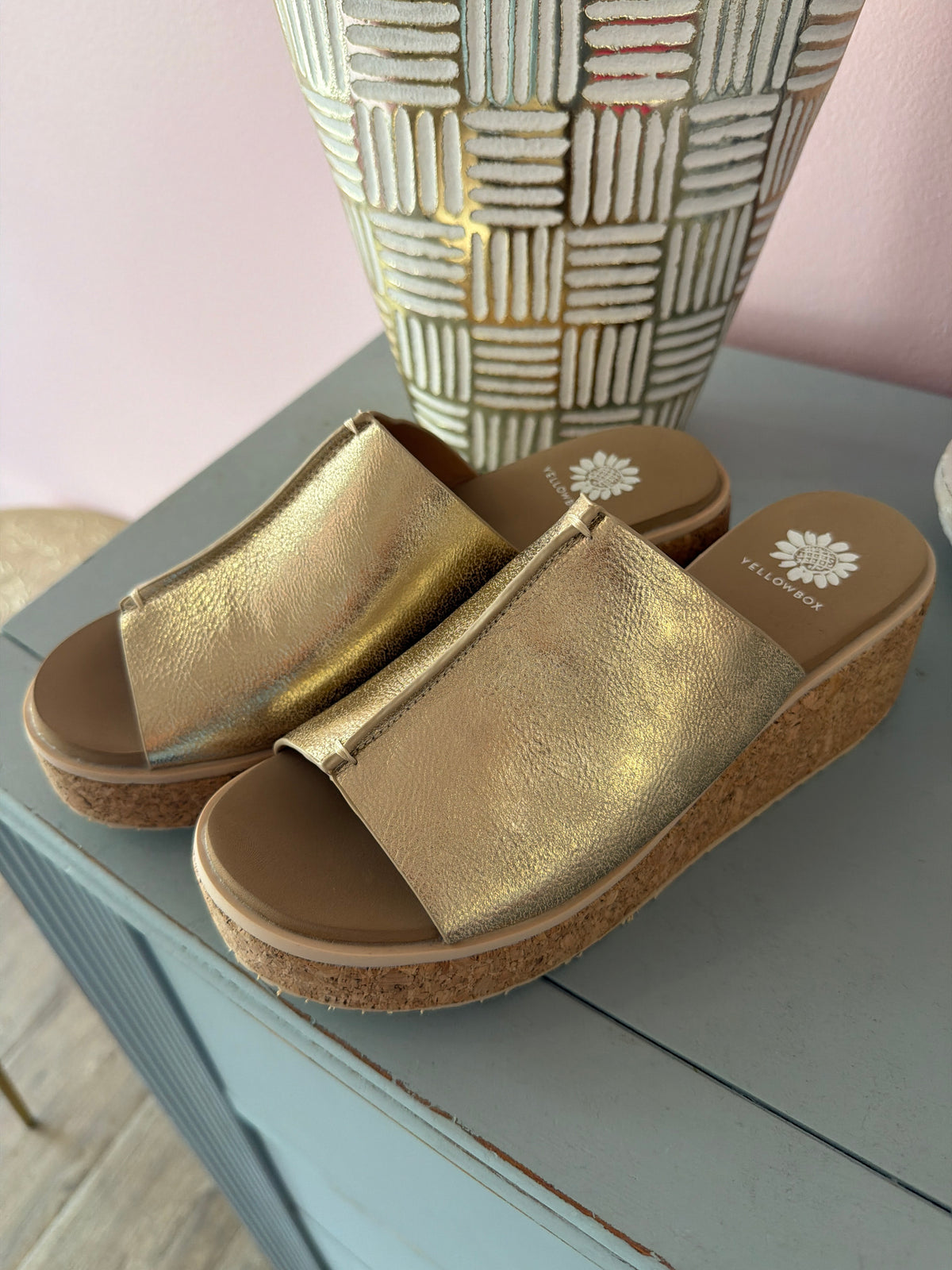Alena wedges