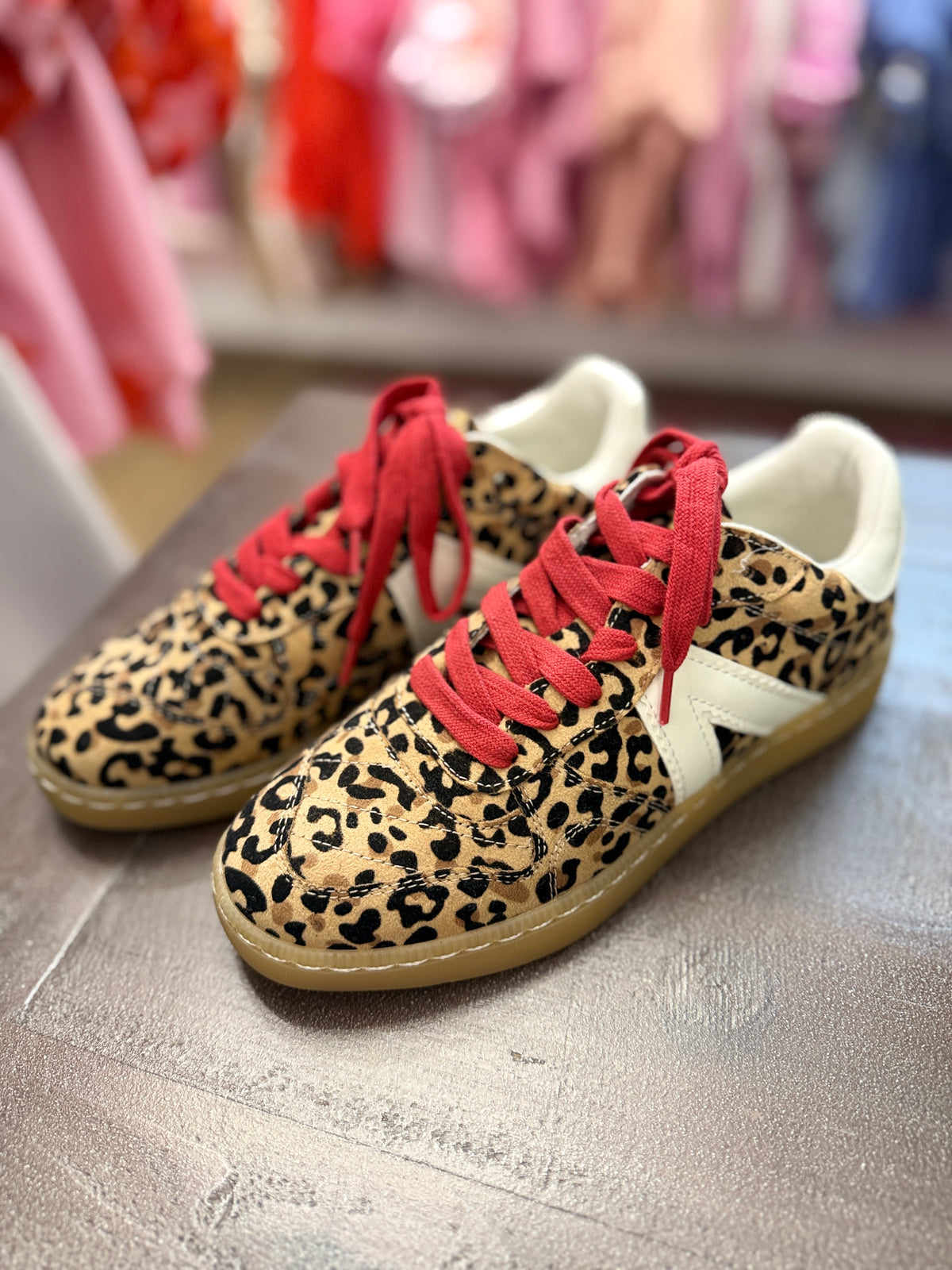 Rumi Sneakers