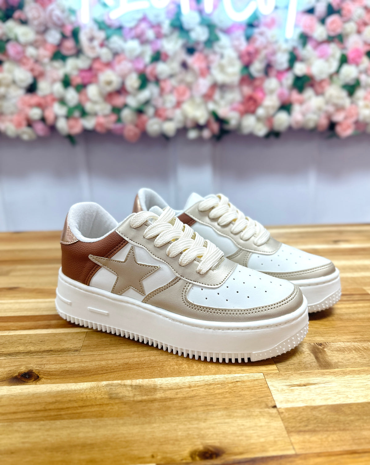 Vivienne Sneakers