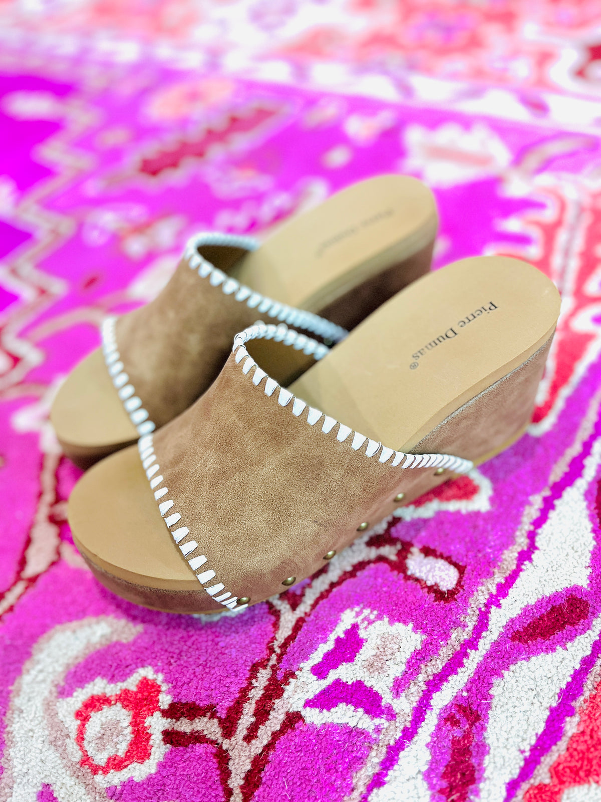 Vivian Wedges